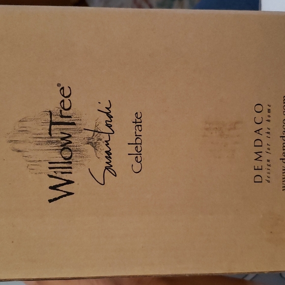 WILLOW TREE Angel Celebrate Hope Figurine - Picture 8 of 10